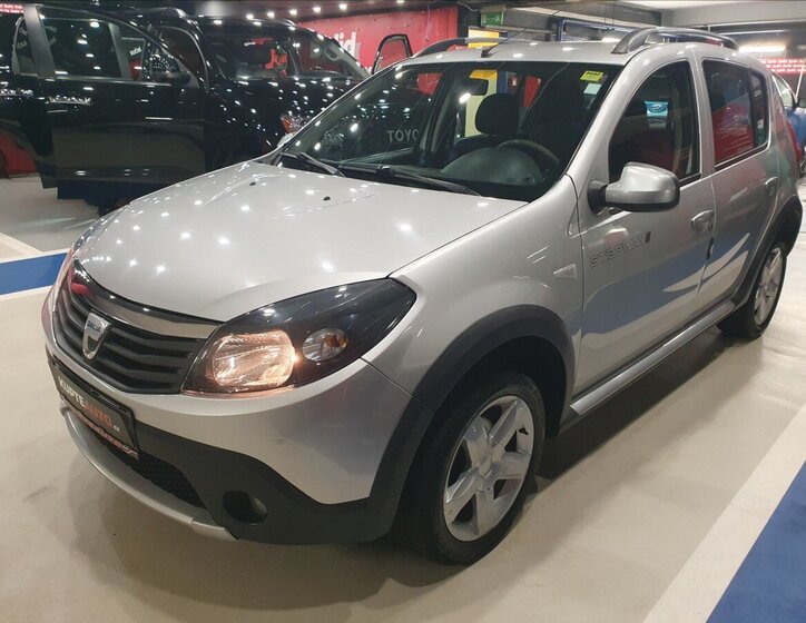 Dacia Sandero Hatchback 1,6 l 62 kw