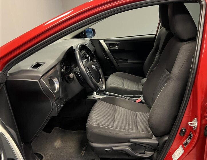 Toyota Auris Kombi 1,6 l 97 kw