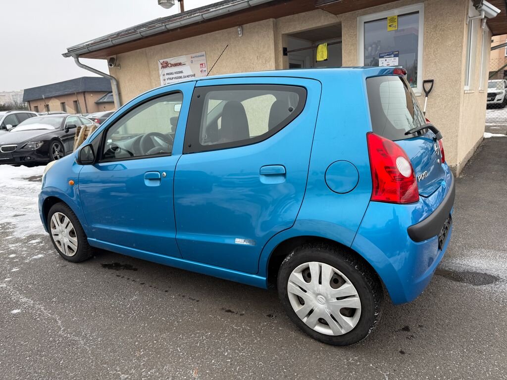 Nissan Pixo Hatchback 996,0 50 kw