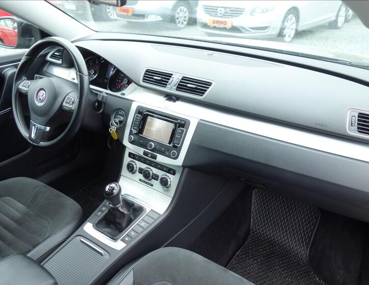 Volkswagen Passat 13