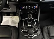 Alfa Romeo Stelvio 30