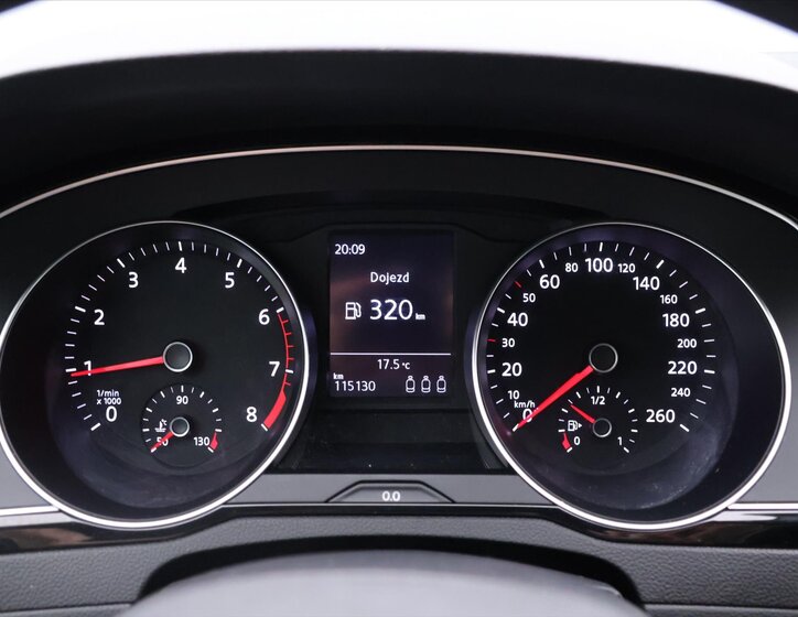 Volkswagen Passat Kombi 1,5 l 110 kw