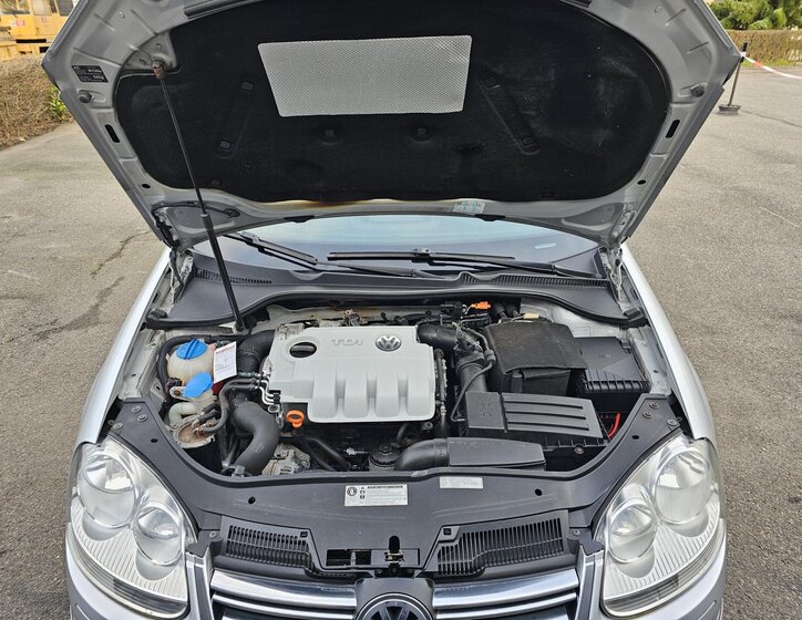 Volkswagen Golf Kombi 2,0 l 77 kw