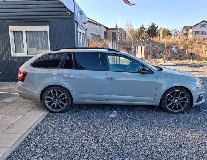 Škoda Octavia Kombi 2,0 l 135 kw