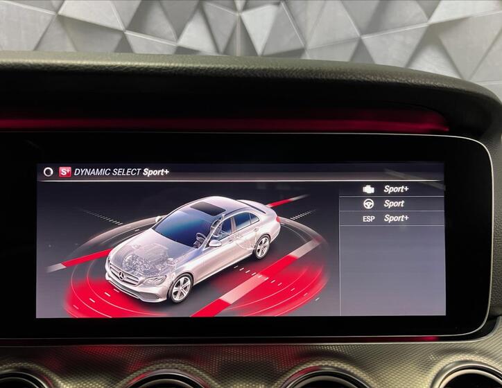 Mercedes-Benz Třídy E 19