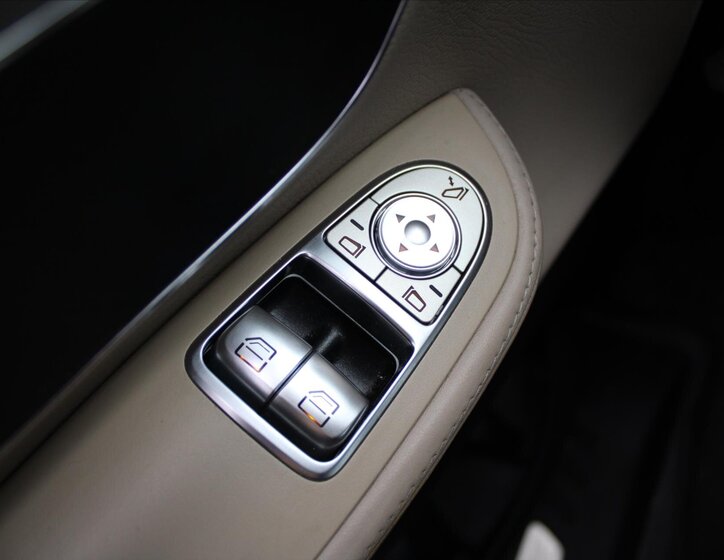 Mercedes-Benz Třídy V MPV 2,1 l 140 kw