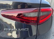 Alfa Romeo Stelvio SUV 2,0 l 206 kw