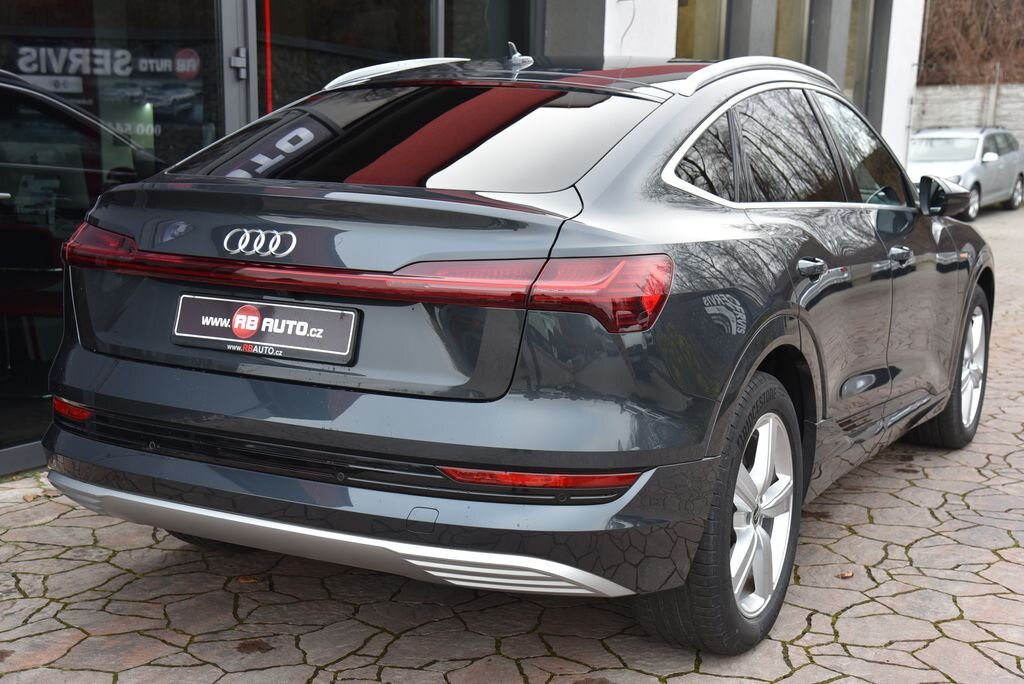 Audi e-tron SUV 0,0 300 kw
