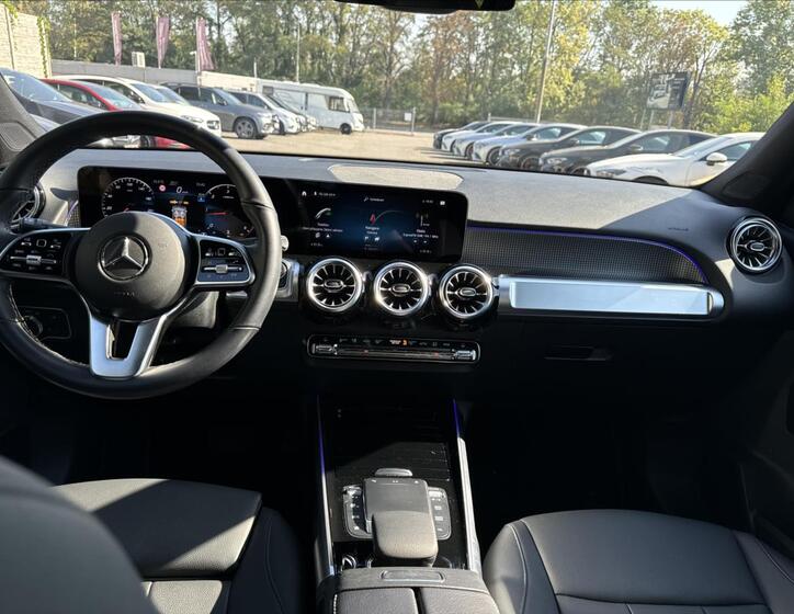 Mercedes-Benz GLB 12