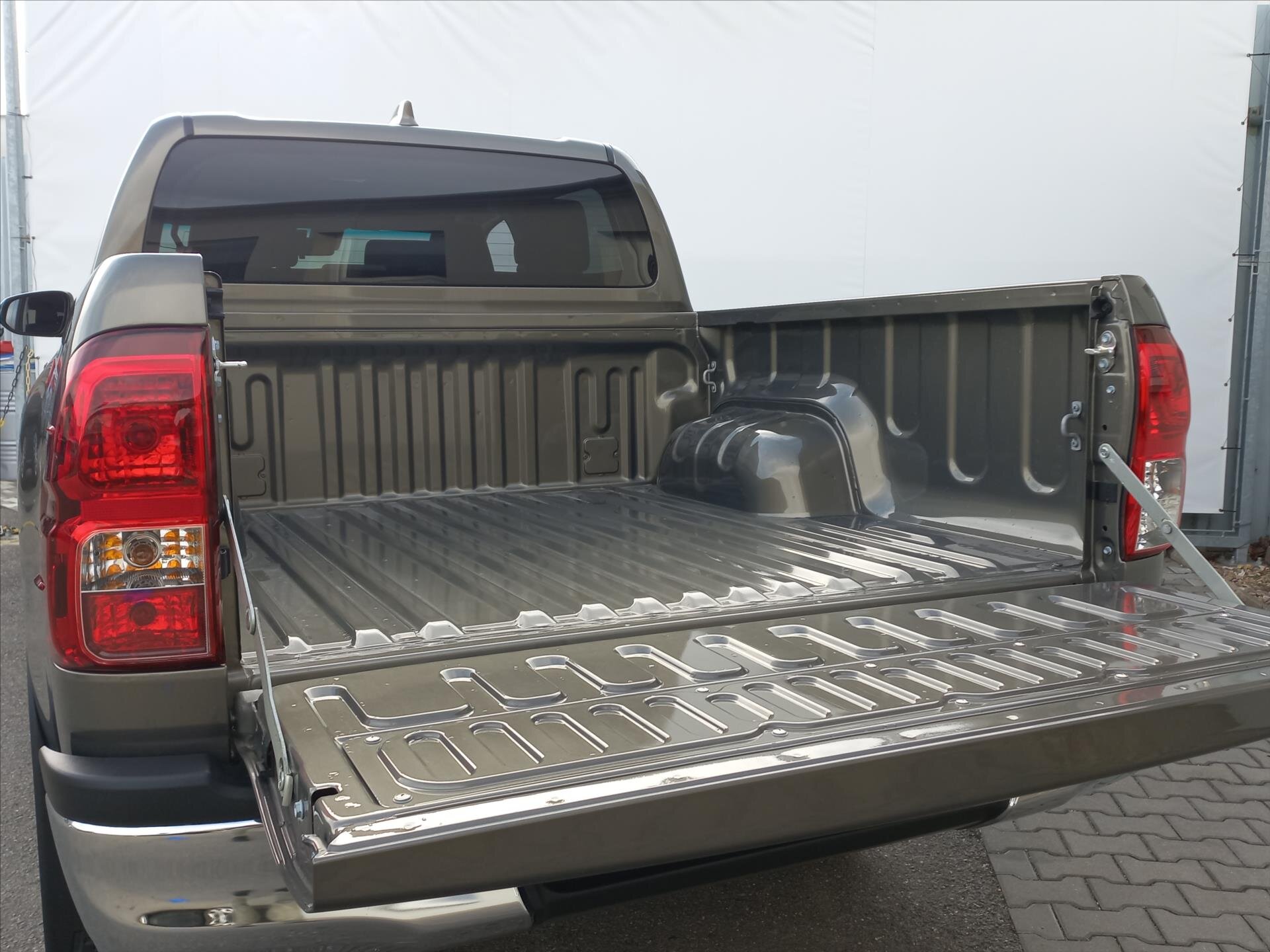 Toyota Hilux Pick-up 2,8 l 150 kw