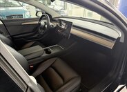 Tesla Model 3 Sedan / Limuzína 0,0 366 kw