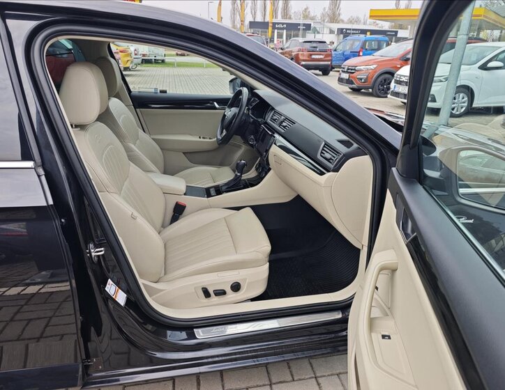 Škoda Superb Sedan / Limuzína 2,0 l 110 kw