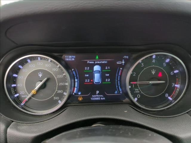 Maserati Levante SUV / Terénní 2,0 l 243 kw