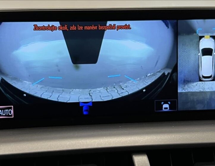 Lexus NX 300h SUV / Terénní 2,5 l 145 kw