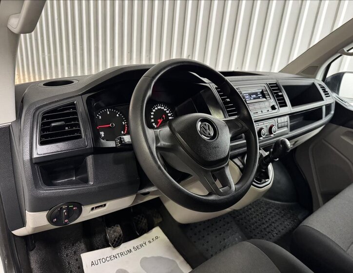Volkswagen Transporter 16