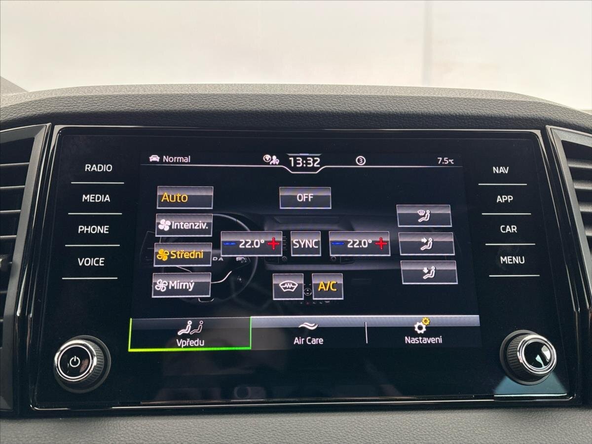 Škoda Karoq SUV / Terénní 1,5 l 110 kw