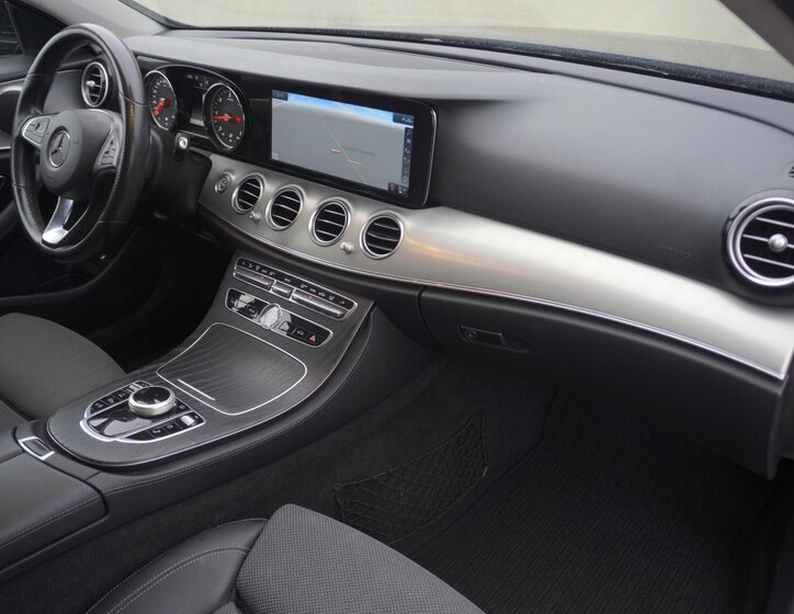 Mercedes-Benz Třídy E Kombi 2,0 l 143 kw