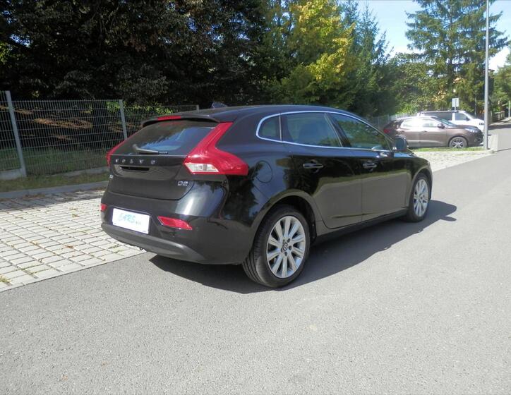 Volvo V40 9