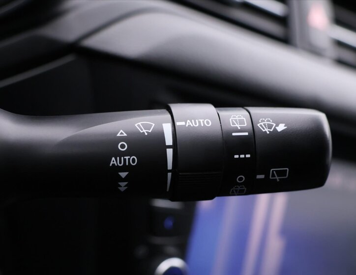 Toyota Avensis Kombi 2,0 l 105 kw