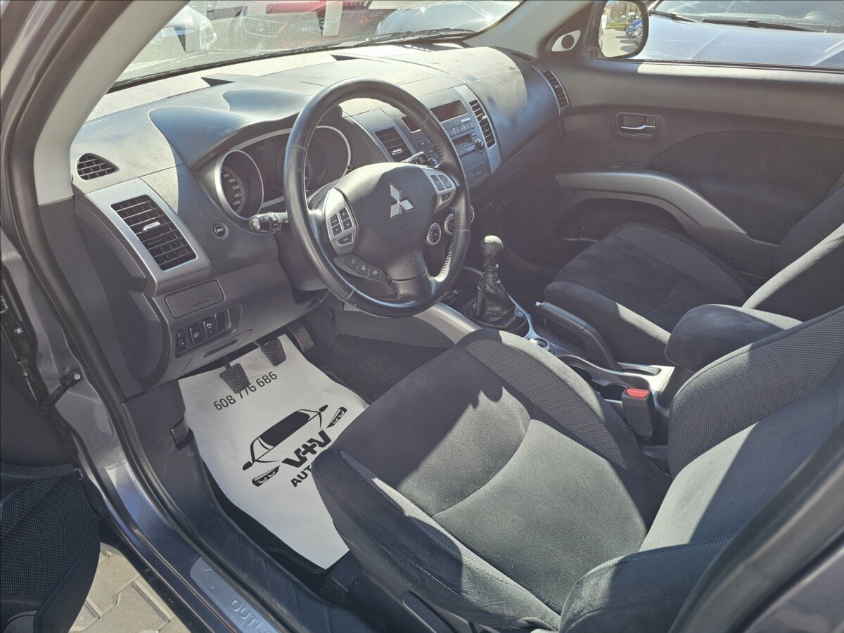 Mitsubishi Outlander SUV / Terénní 2,2 l 115 kw