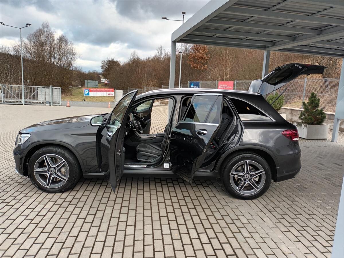 Mercedes-Benz GLC SUV 2,0 l 180 kw