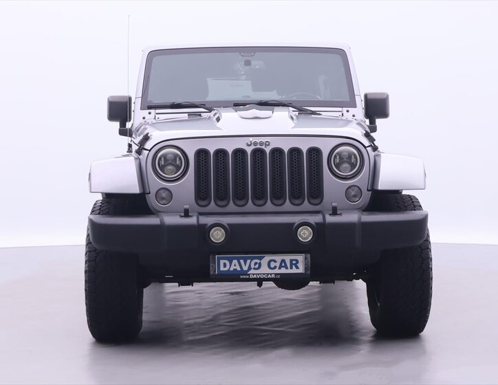 Jeep Wrangler SUV / Terénní 2,8 l 147 kw