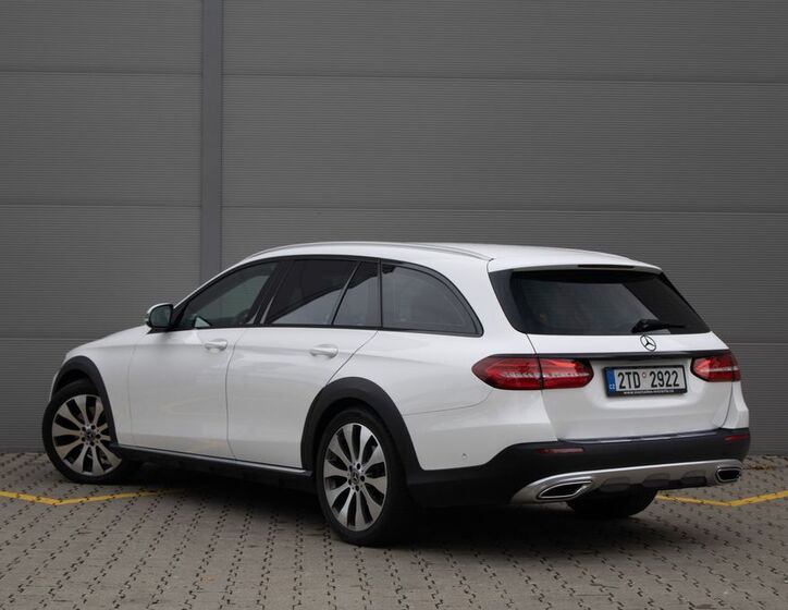 Mercedes-Benz Třídy E 7