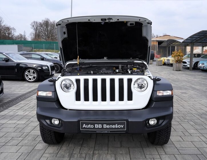 Jeep Wrangler SUV / Terénní 2,1 l 147 kw