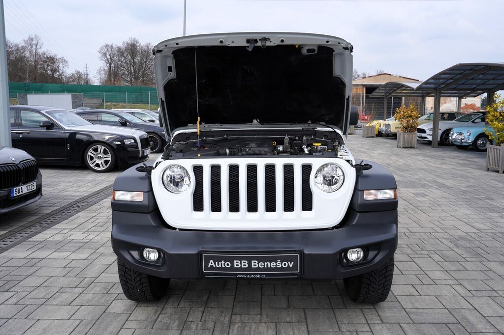 Jeep Wrangler SUV / Terénní 2,1 l 147 kw