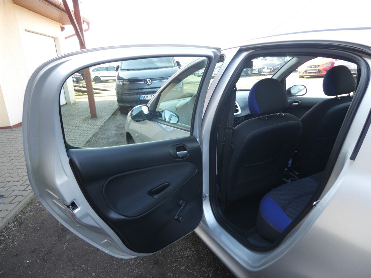 Peugeot 206 Hatchback 1,1 l 44 kw