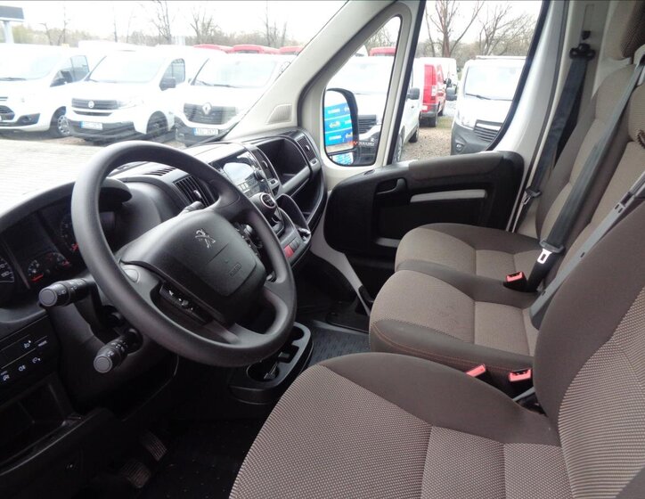 Peugeot Boxer Ostatní 2,2 l 121 kw