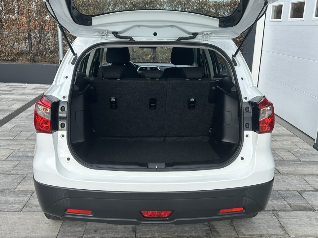 Suzuki S-Cross Hatchback 998,0 82 kw