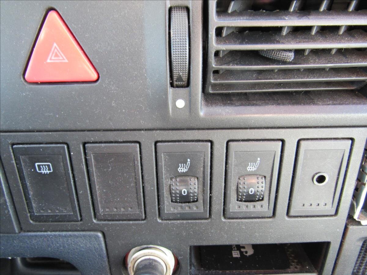 Volkswagen Caravelle Kombi 2,5 l 75 kw