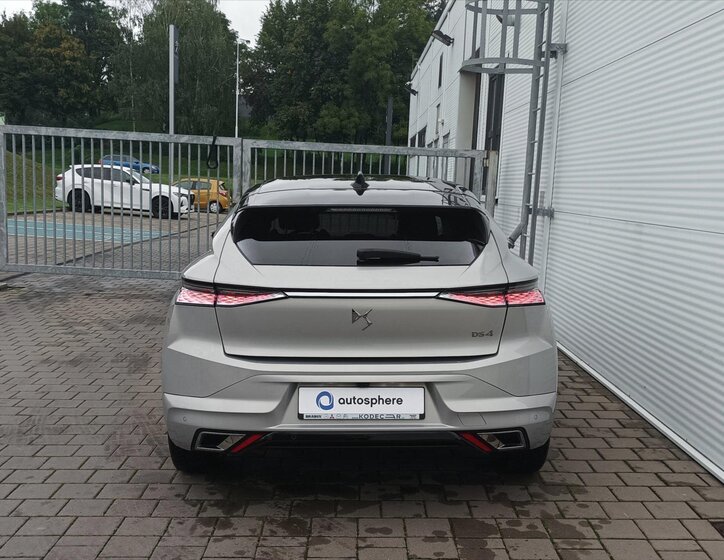 DS Automobiles DS4 Hatchback 1,2 l 96 kw