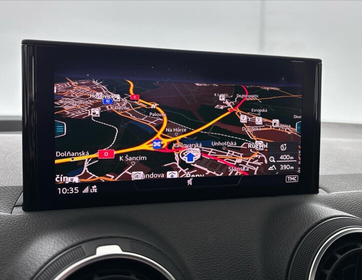 Audi Q2 SUV / Terénní 1,5 l 110 kw