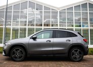 Mercedes-Benz GLA 8