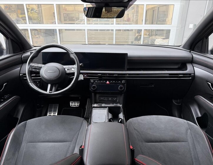 Hyundai Tucson SUV 1,6 l 158 kw