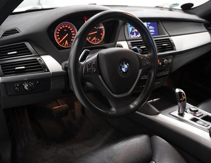 BMW X6 SUV 3,0 l 180 kw