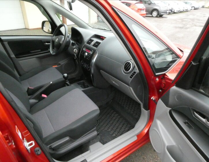 Suzuki SX4 Hatchback 1,6 l 79 kw