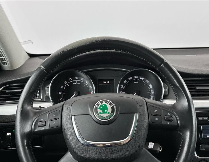 Škoda Superb Kombi 2,0 l 103 kw