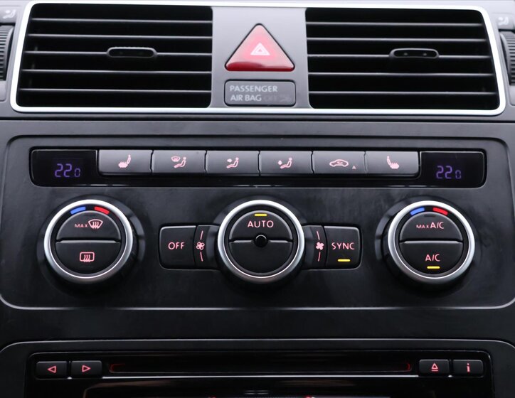 Volkswagen Touran MPV 1,2 l 77 kw