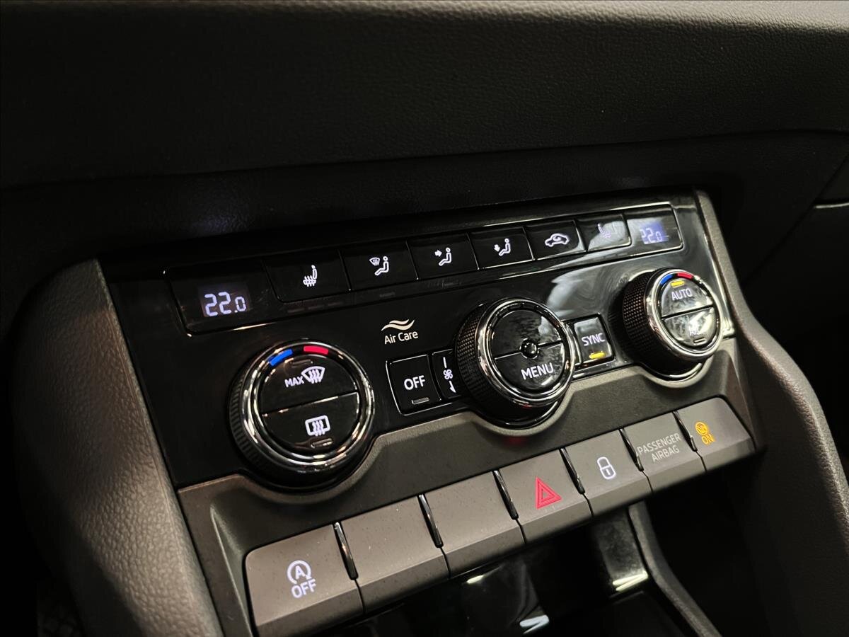 Škoda Karoq SUV / Terénní 1,5 l 110 kw