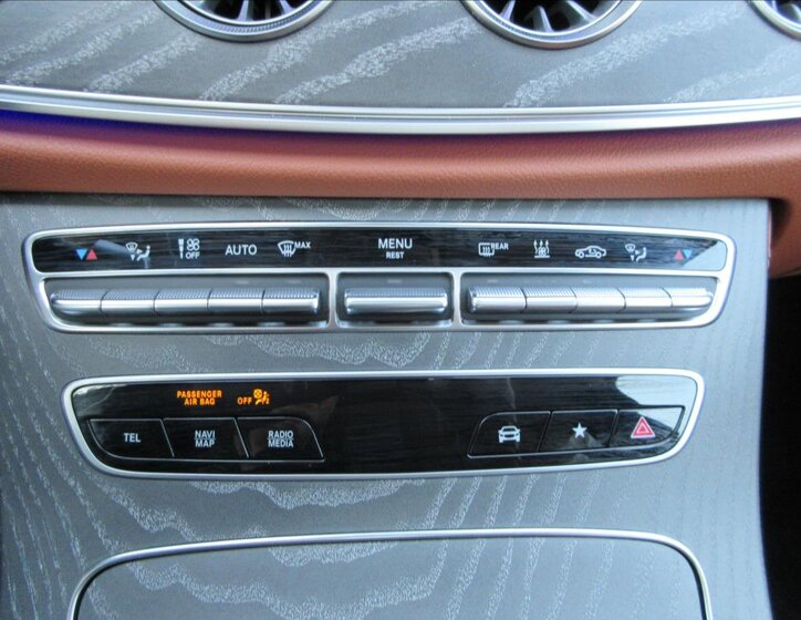 Mercedes-Benz CLS Sedan 3,0 l 270 kw