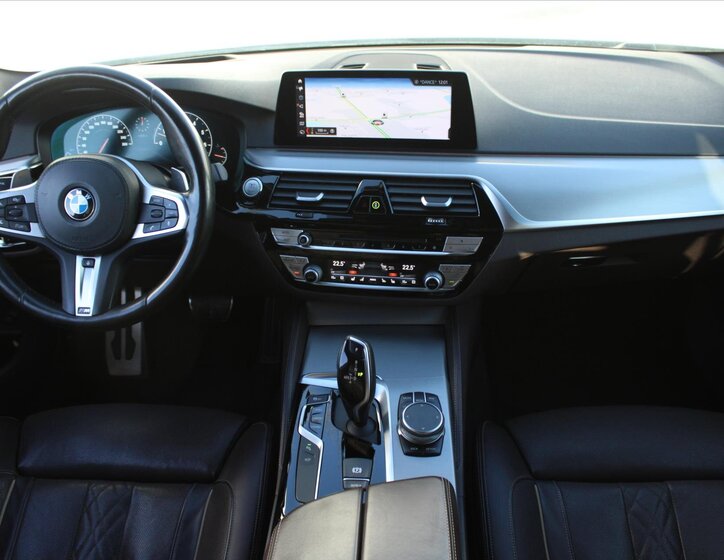 BMW Řada 5 Sedan / Limuzína 3,0 l 250 kw