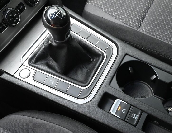 Volkswagen Passat 22