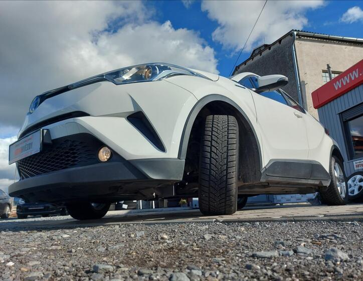 Toyota C-HR 40