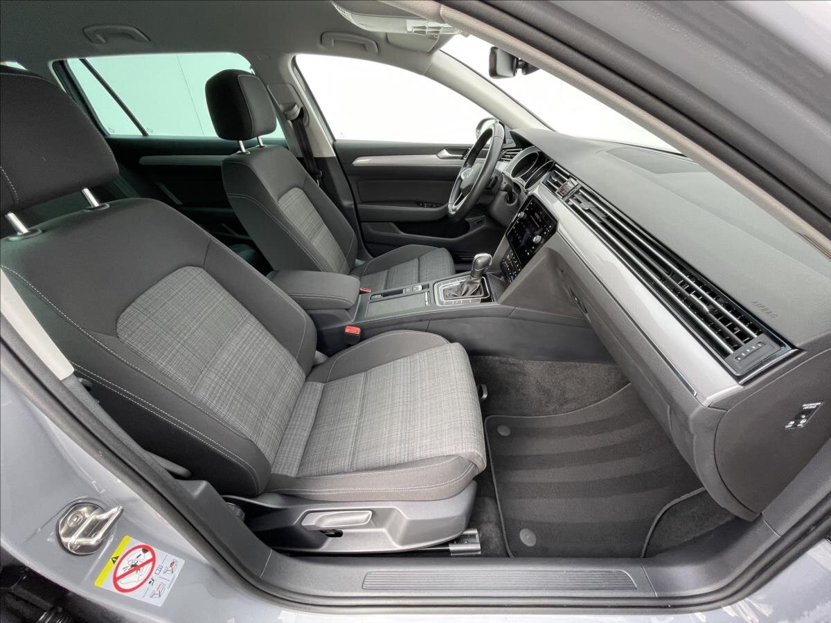 Volkswagen Passat Kombi 1,5 l 110 kw