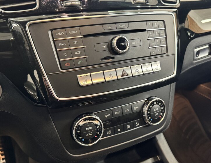 Mercedes-Benz GLE SUV / Terénní 3,0 l 270 kw