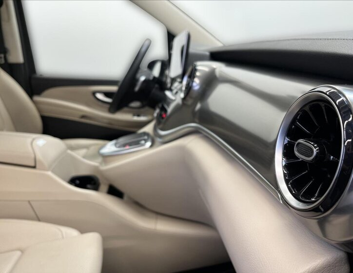 Mercedes-Benz Třídy V MPV 2,0 l 174 kw