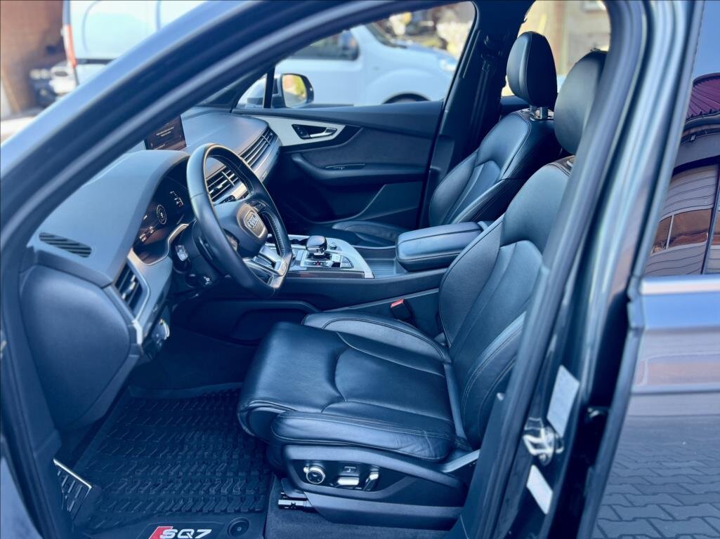 Audi SQ7 SUV / Terénní 4,0 l 320 kw